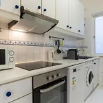 2Bdr Apt With Full Kitchen On Avenida Da Liberdade Lisboa