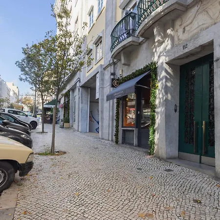 2bdr With Full Kitchen On Avenida Da Liberdade * Lisboa