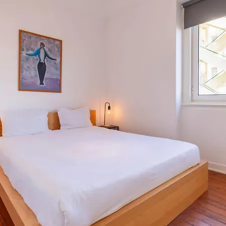 2bdr With Full Kitchen On Avenida Da Liberdade *