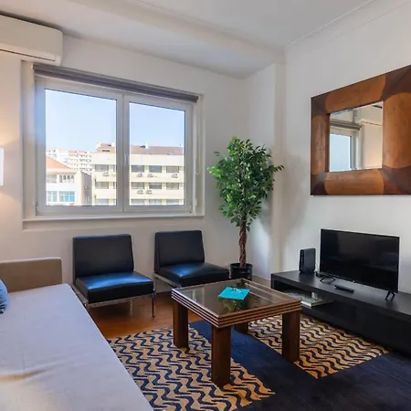 2bdr With Full Kitchen On Avenida Da Liberdade