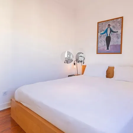 2bdr With Full Kitchen On Avenida Da Liberdade * Lisbona